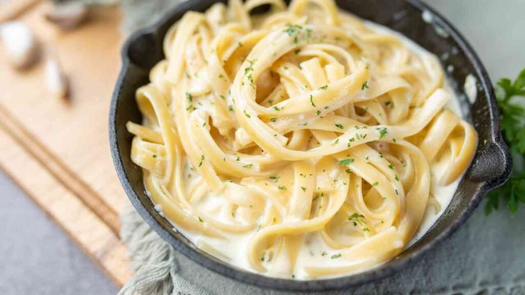 Creamy Chicken Alfredo Pasta